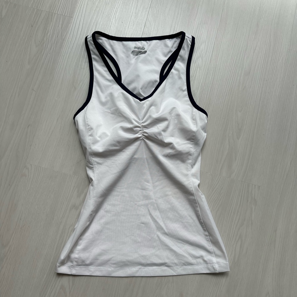 FILA top